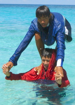 anorak blue red pals boracay