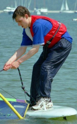Windsurfing in wet clothes is refreshing fun!